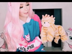 Belle Delphine plays with her PUSSY - Screenshot 4 of 16 - Petite