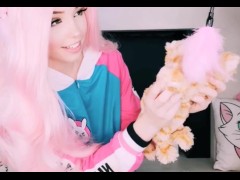 Belle Delphine plays with her PUSSY - Screenshot 6 of 16 - Petite