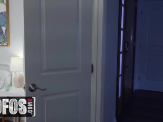 MOFOS - Daisy Stone deepthroats and gets her ass fucked screenshot number 1