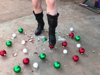 Navidad En July- Ball Busting En Botas ASMR