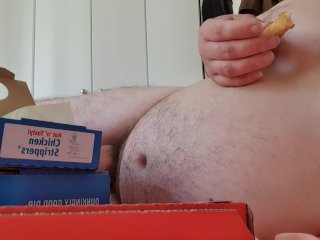 The pizza delivery bear brought food for binging