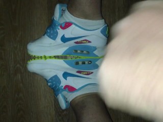 Cum on Nike Air Max 90 UK5.5