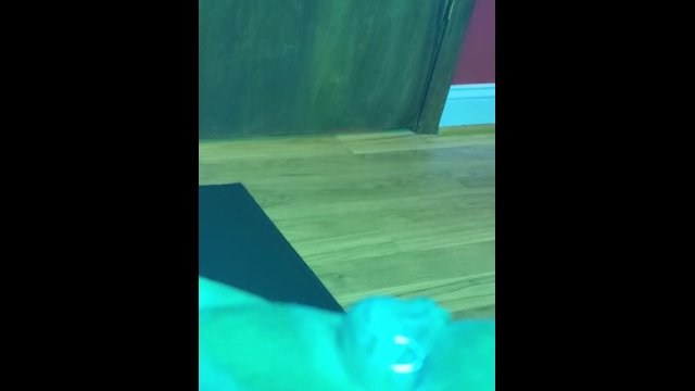 Watch me squirt in the tanning bed