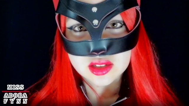Watch Bondage Video:Aufgabe : Gurke für Dein Arschloch !