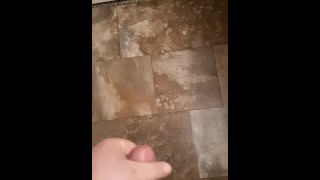 Mi solo masturbación cumshot video corto por ahora se sintió bien para correrse duro