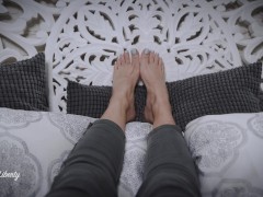 Stella Liberty - My New Blue Pedicure