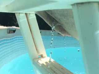 Sexy piss in the pool