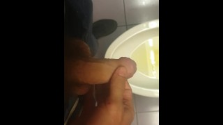 Dude pissing in public toilet *comment coz it turns me on