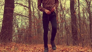 WANKING HIS BIG DICK 23Cm IN THE FOREST OUTDOOR Hide Hot Cute