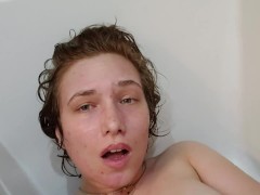 Using a showerhead to orgasm - Screenshot 9 of 16 - Bathtub