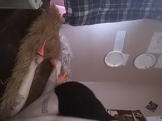 Heels & black mini- lick cig+ ash on tongue tight sexy bod pussy play tease