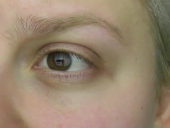 Plucking Eyebrows - Screenshot 9 of 16 - Plucking Eyebrow