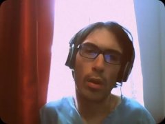jean-Benjamin présente reportage sur des l'explication et un peu toute