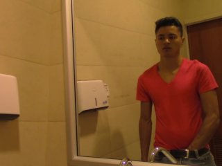 He masturbates and pulls the cum in the MIRROR of a public bathroom