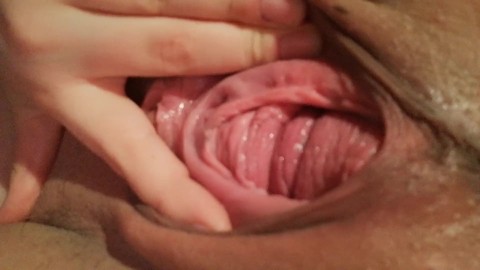 Abra a buceta larga e EMPURRE para fora, veja o ponto de vista do colo do útero