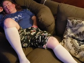 Horny BBW in long white socks is growing her bush back, wanna see?