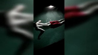 Потеря плавок в бассейне общественного отеля