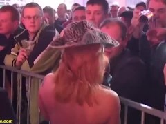 flexi cowgirl milfs on public stage