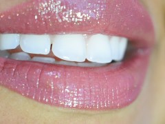 Lip Shine - Screenshot 10 of 16 - Lip Fetish