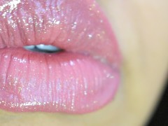 Lip Shine - Screenshot 3 of 16 - Glossy Lips