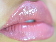 Lip Shine - Screenshot 4 of 16 - Shiny Lips