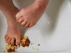 Fun with cup cake - Screenshot 5 of 16 - Sexy Feet