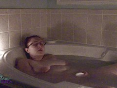 Bath Time with Amelia - Screenshot 10 of 16 - Bath Solo