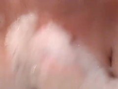 Kitty bubble fun - Screenshot 3 of 16 - Milf