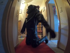 MD-Latex Cyborg - not possible to close the zipper yourself