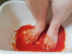 Fun with tomatoes - Screenshot 15 of 16 - Sensual Feet