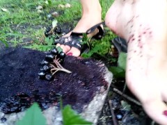 CRUSH FETISH Crush Berries Barefoot & Shoe Food Crush -- Nina Yo