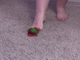 Feet trampled the ball as if it were your balls.Crush fetish.