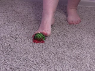 Feet trampled the ball as if it were your balls.Crush fetish.