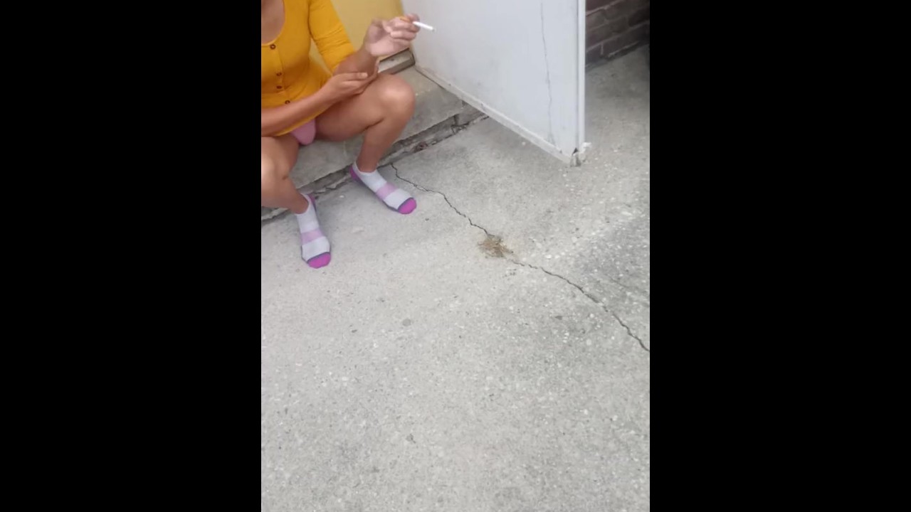 近水楼台先抄底- Pornhub.com