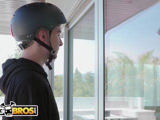 BANGBROS - Young Riley Reid Squirts All Over Connor Kennedy's Face & Cock screenshot number 0