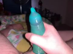 Quick Condom cum - Screenshot 15 of 16 - Masturbation