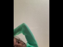 Spy on MILF stepmom - Screenshot 1 of 16 - Kink