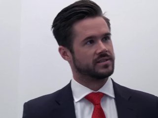 Dr. de Marko Fuck is patient Kayden Gray with is huge Cock screenshot number 1