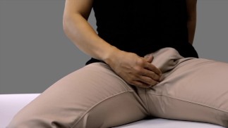 Возьми мой член и дернешь за мои узкие штаны