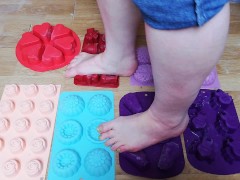 Treads on silicone