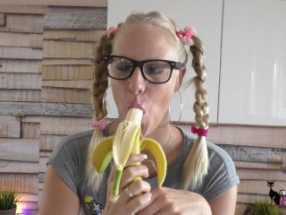 Notgeile y Schlampe auf 40. Geburtstag gefickt  XXL Facial screenshot number 2