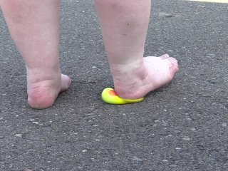 bare heels smash the ball emoticon