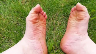 Отдых в траве