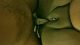 Ebony BBW com piercing no clitóris fodido e facializado
