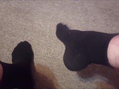 FEET ASMR WITH WHOLESOME ENDING (BLACK SOCKS).