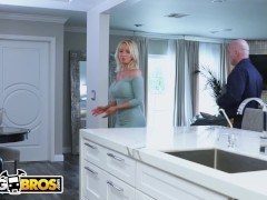 Video BANGBROS - Nikki Benz Gets Her Pipes Fixed By Plumber Derrick Pierce
