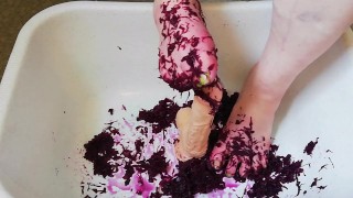 Fun with red cabbage and dildo