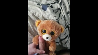 Трахаю плюшевого мишку