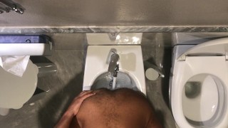 My American Ass Enjoying a European Bidet Rock Mercury - Pornhub.com