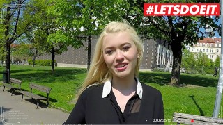 LETSDOEIT Poolse Getatoeëerde Tienertoerist Misleid Tot Seks Door Tsjechische Man